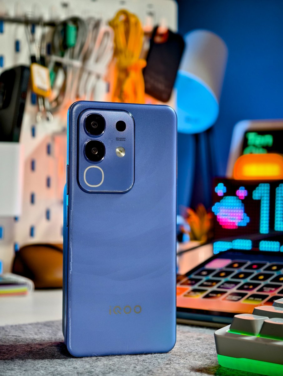 stufflistings's tweet image. Q5. What is the maximum video recording resolution in iQOO Z10x?
A. 2K video recording at 60fps
B. 4K video recording at 30fps
#winiQOOZ10x #iQOOZ10xgiveaway #FullyLoaded