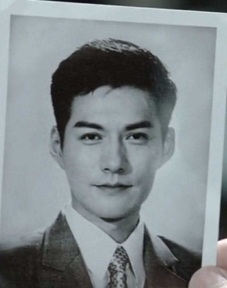 RkiVeely's tweet photo. So infold used chinese actor "Yan Yikuan" as caleb's face preference? They're so majestic 

#LoveandDeepspace #Caleb https://t.co/5GET6toflW