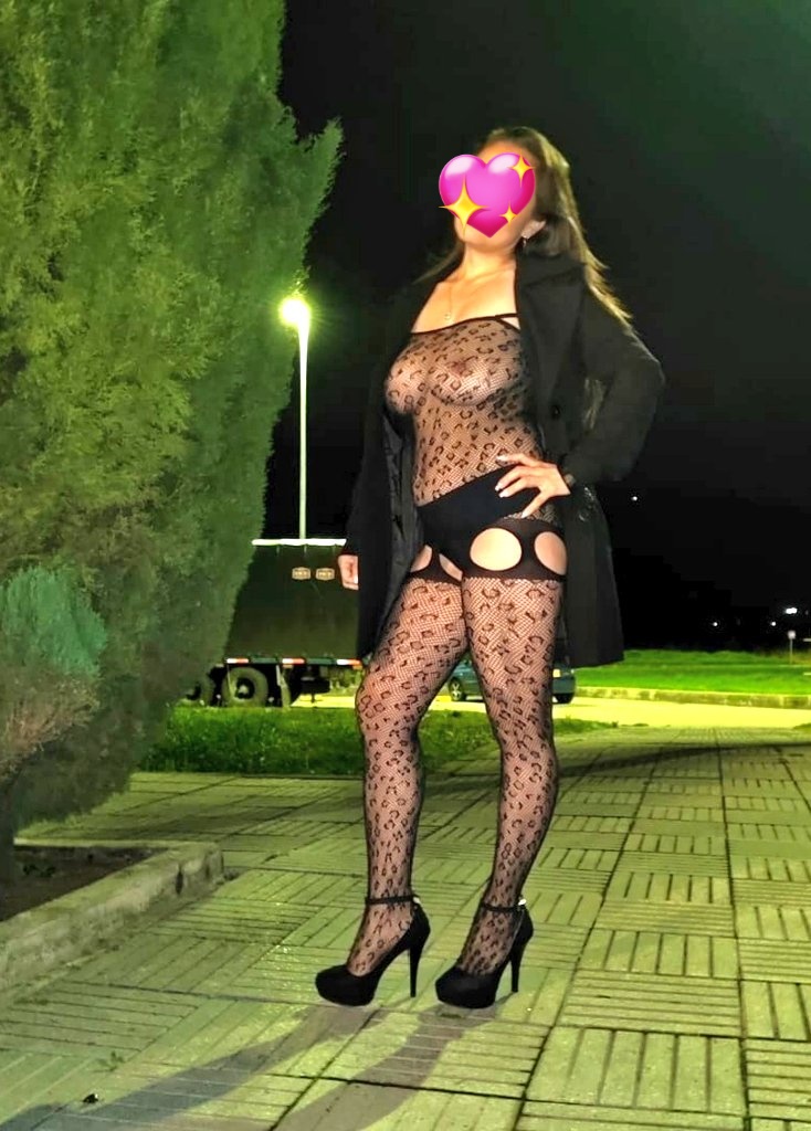 Haciendo picardías y aprovechando para el #MartesDeEnseñarLasTetas !