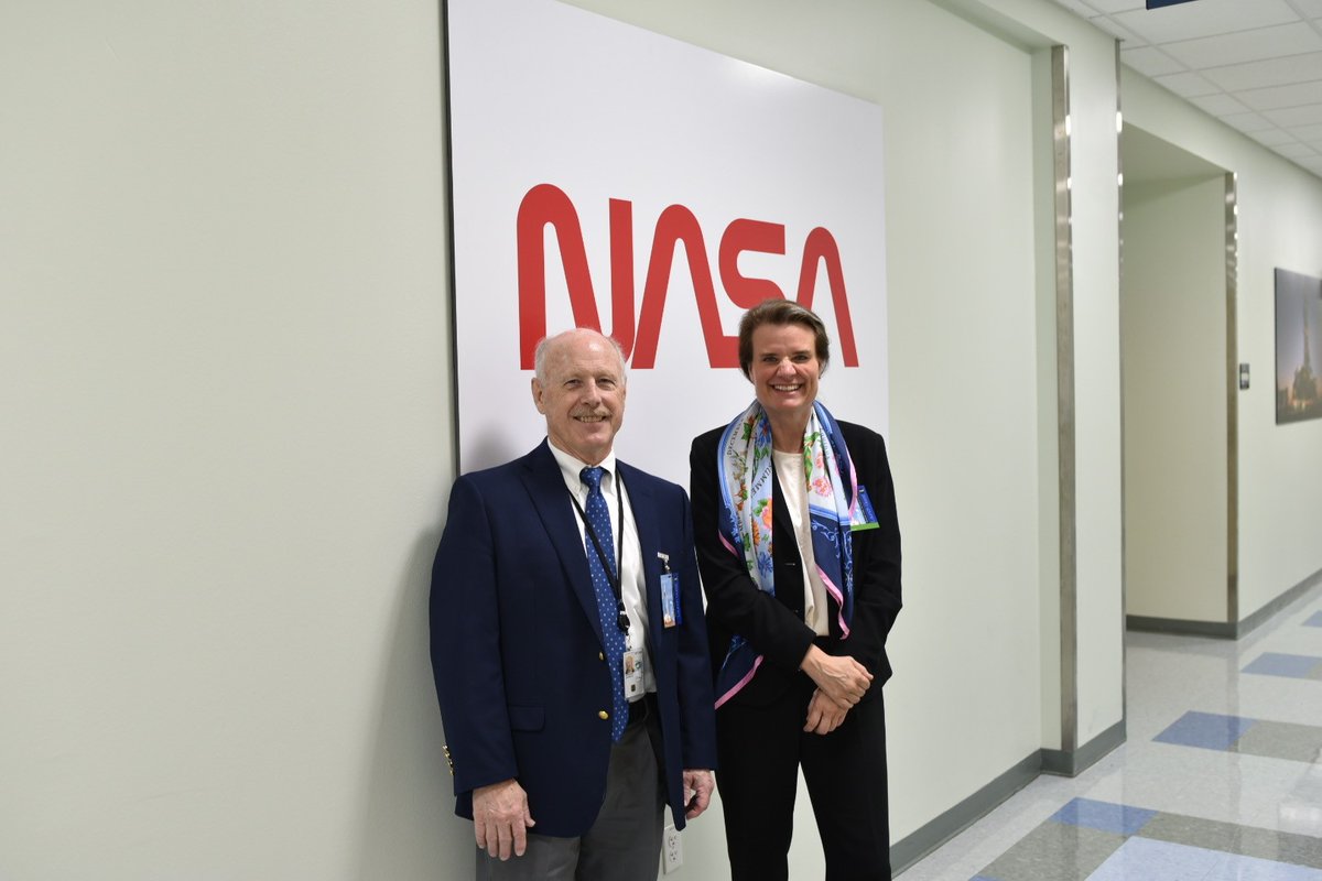 SBFI_CH's tweet image. Many thanks to Kenneth Bowersox from @NASA for the fruitful discussions on 🇺🇸-🇨🇭 bilateral cooperation opportunities in the space sector.