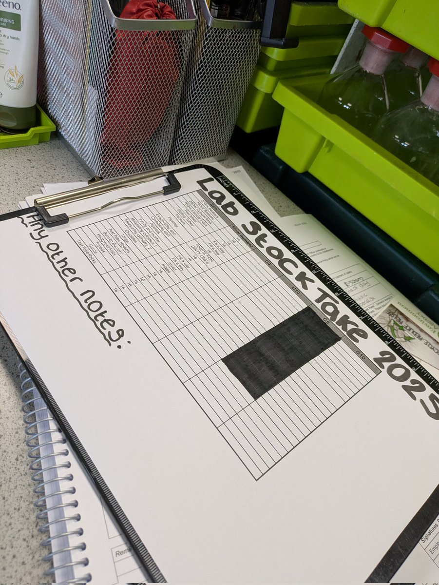 Miss Smith 👩‍🔬 tweet media