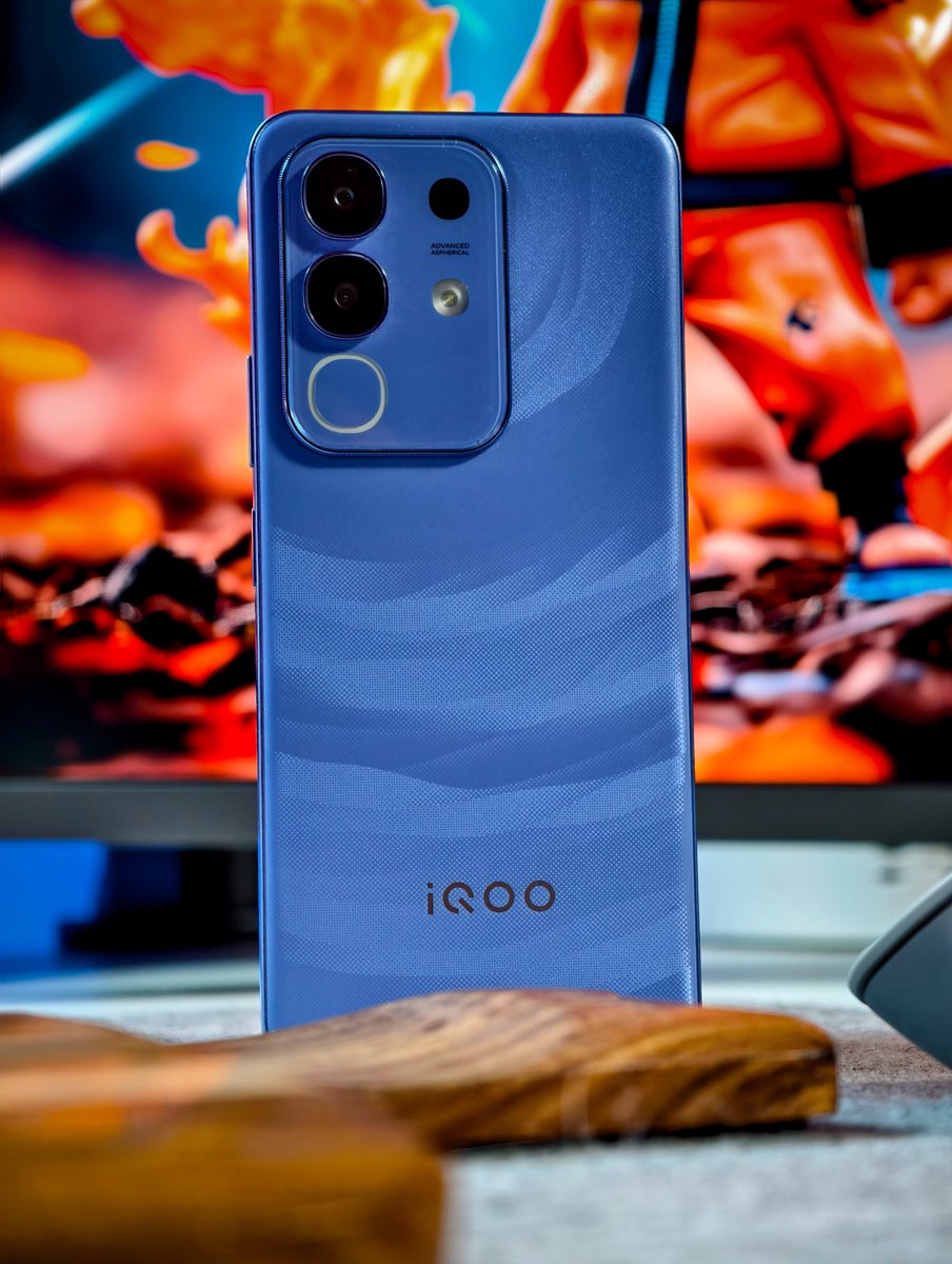 stufflistings's tweet image. Q10. Tell me your favourite AI feature of the iQOO Z10x.

A. Circle to Search
B. AI Eraser
C. ⁠Instant Document Converter
D. AI Photo Enhance
E. AI screen translation

#winiQOOZ10x #iQOOZ10xgiveaway #FullyLoaded