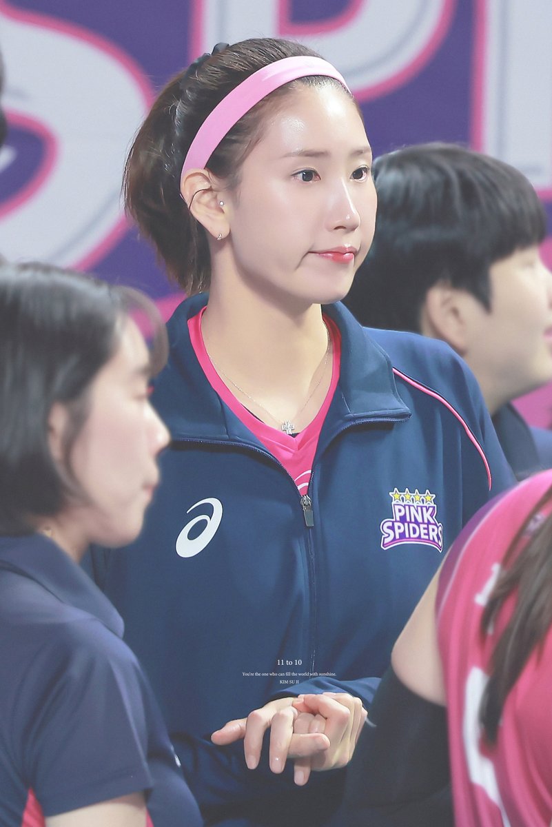 250306 #김수지

           😮                                            😐