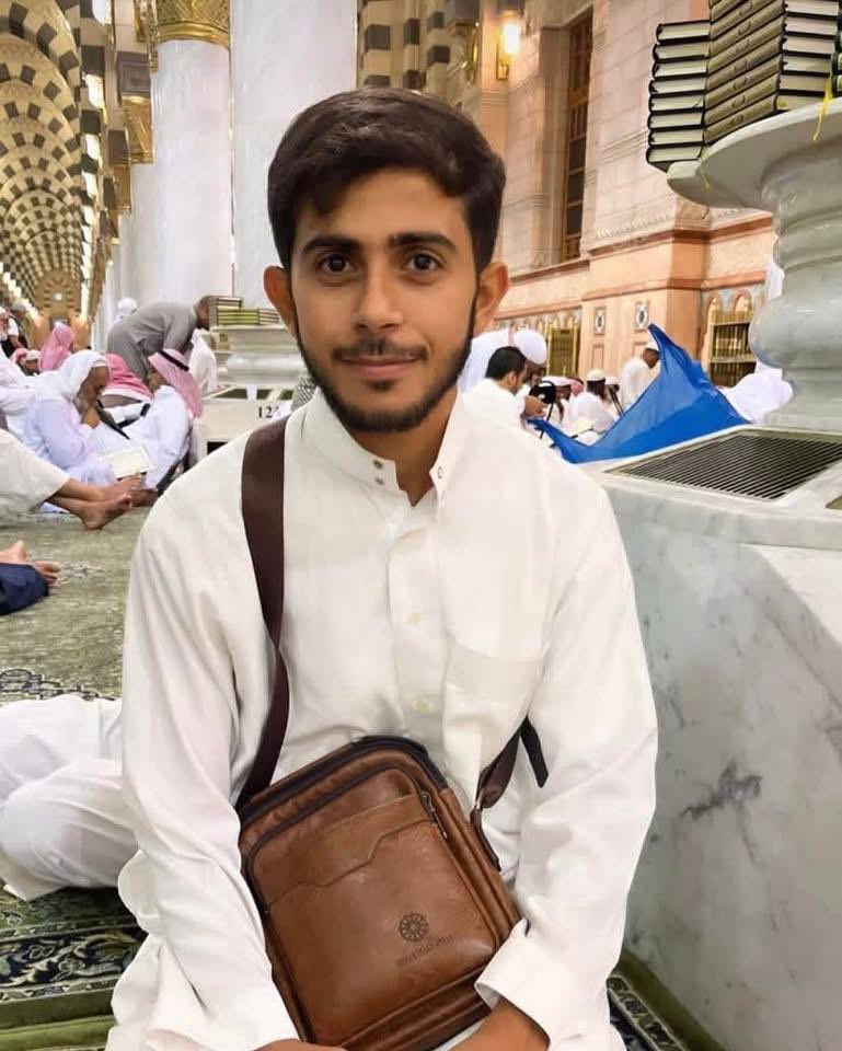 saeedziad's tweet photo. كما استشهد الليلة السابقة هذا القمر 

الشهيد الحافظ لكتاب الله إبراهيم ريحان تقبله الله https://t.co/ZMk0nvzfBI