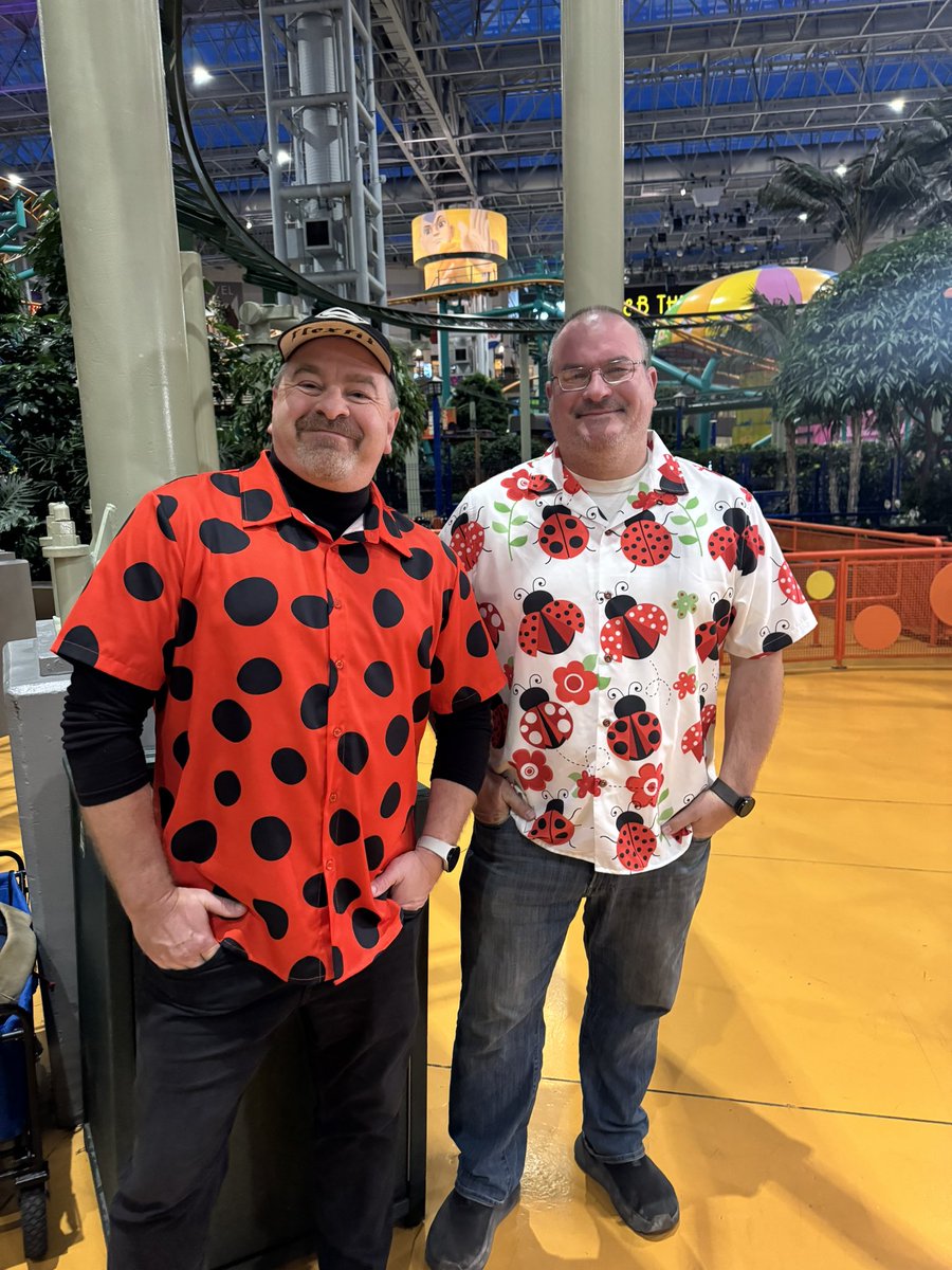 Live from the Mall of America’s annual ladybug launch, where visitors release 144,000 ladybugs into Nickelodeon Universe to act as a natural pesticide for the plants — James and Jason G. dressed for the occasion 🐞