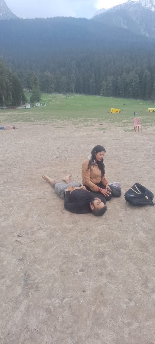 MintOminty's tweet image. Being newly married my heart weeps at these horrifying pictures from #Pahalgam 

Hindus are being identified by muslim terrorists they asked their name caste and then shot point blank, this is our own country 

Imagine this couple was on honeymoon