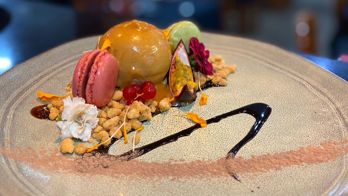 LeonArqNow's tweet image. HOTEL FC Los Cubos, ya finalizado.
•
ELEGANTE y MODERNO. Su torreón se inspira en el anterior edificio del 1900.
•
Sin duda, una de las mejores soluciones en la ciudad en los últimos años.
•
El RESTAURANTE “Carea Bistró” ocupará los bajos del nuevo hotel.
•
😍🦁📸