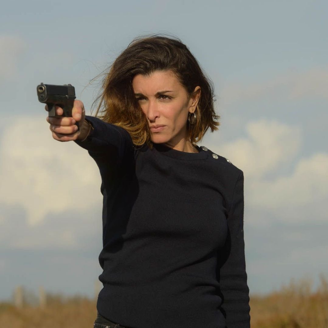 🔴 INFO

<a href="/JeniferOfficiel/">Jenifer</a> a des projets en perspective dans la fiction. Elle lit actuellement plusieurs scénarios. 

Affaire à suivre ⏳