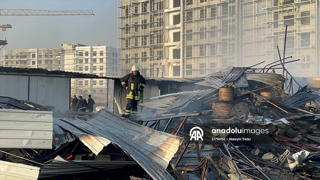 Kırıkhan ilçesinde, inşaat şantiyesindeki konteyner depoda çıkan yangın söndürüldü.

Alsancak Mahallesi’nde konut inşaat şantiyesinde depo olarak kullanılan konteynerde, henüz belirlenemeyen nedenle yangın çıktı.

#kırıkhan #yangın #hatay #hbb #hbbi̇tfaiyesi