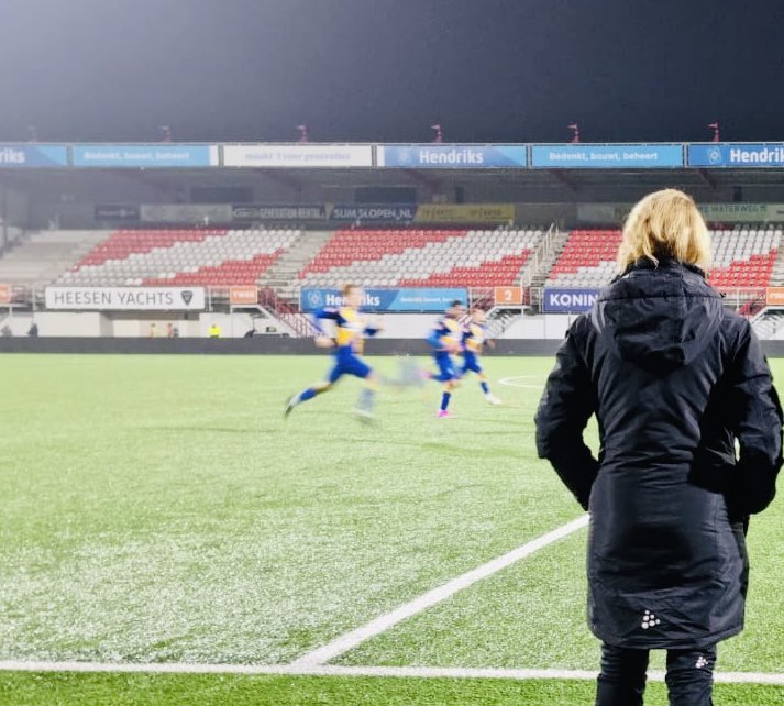 The Spectrum of Success: What Players Believe It Is vs. What It Actually Is

In my work with professional football players, I often encounter a particular mindset that has a significant impact on performance—but rarely gets addressed directly.

It’s the way players define