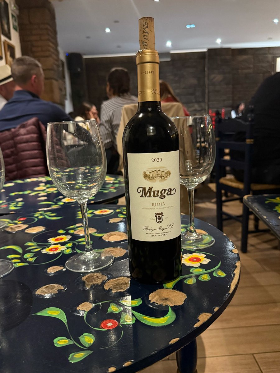 Sevilla tiene un color especial🥰❤️🍷