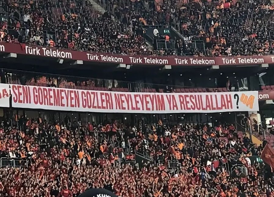 pankartın güzelliğine düştümmm🥲 ultraslanlar kudurtmaya yemin etmiş, helal olsun