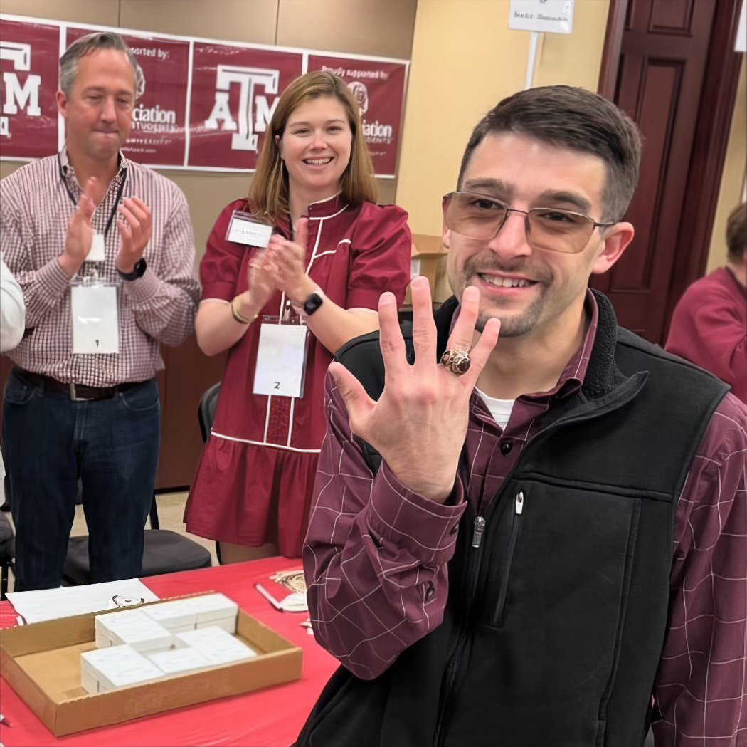 cehdtamu's tweet image. Congratulations to our Aggie ACHIEVE students who recently received their ACHIEVE Rings. We’re proud of all your hard work, and you wear it well!
#TAMU #CEHD #Whoop #GoodBull #Aggies #RingDay
