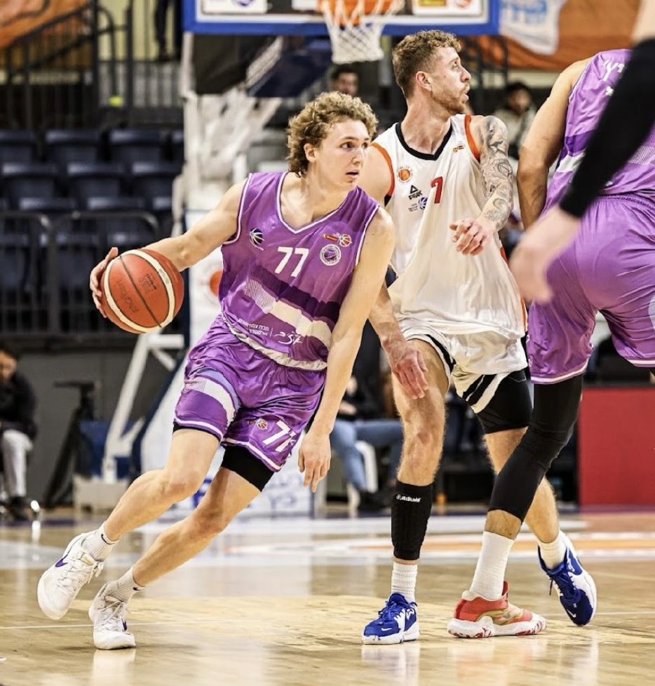 #RyanTurell11 with 22 points 7 rebounds 6-6 from 3 and +22 IN THE FIRST HALF as Nahariya takes a 57-42 lead at halftime in arguably their best half of the season! ⁦@IWUhoopscom⁩ ⁦<a href="/elliotsteinmetz/">Elliot Steinmetz</a>⁩ ⁦<a href="/smcollegehoops/">Small College Basketball</a>⁩ LETS GO!!!