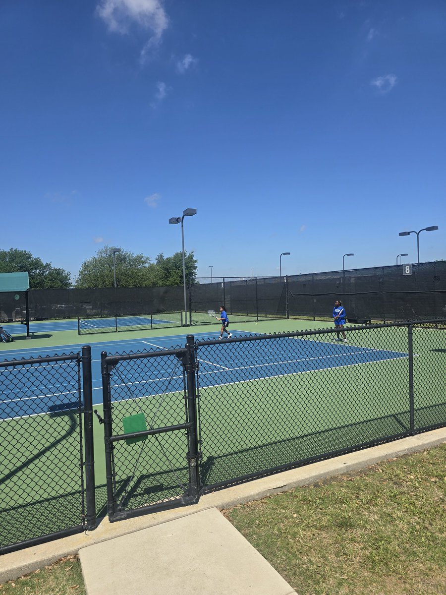 CoachKenRoss's tweet image. Gophers on the tennis courts for the district tournament.  Let&apos;s Go Gophers!!!@GPHSGophers