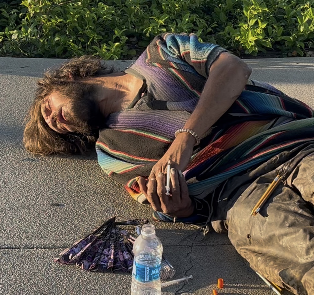 TheGussReport's tweet photo. @nithyavraman, even if the City COULD account for billions squandered via #LAHSA, #HousingFirst does not fix THIS. He didn’t even want me to call 911! THIS is the #StateOfTheCity. @MayorOfLA @KarenBassLA @LACityCouncil @billessayli https://t.co/4kBZiAGPmi