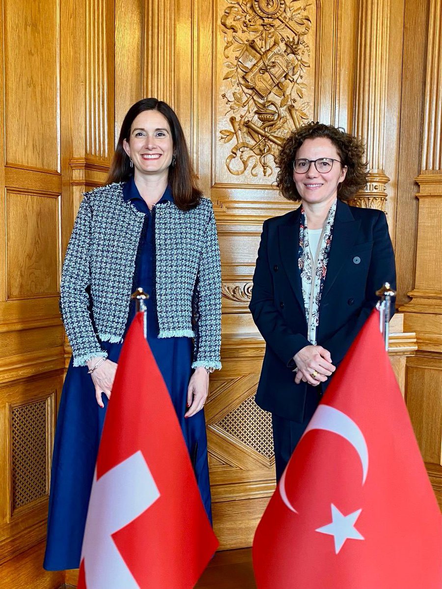 Türkiye in Switzerland (@tc_bernbe) on Twitter photo L’ambassadrice Mme. Şebnem İncesu a rendu une visite de courtoisie à la président du Conseil national, <a href="/MajaRiniker/">Maja Riniker</a>.
La réunion a principalement porté sur la coopération entre deux pays. L’ambassadrice Mme. Şebnem İncesu a rendu une visite de courtoisie à la président du Conseil national, <a href="/MajaRiniker/">Maja Riniker</a>.
La réunion a principalement porté sur la coopération entre deux pays.