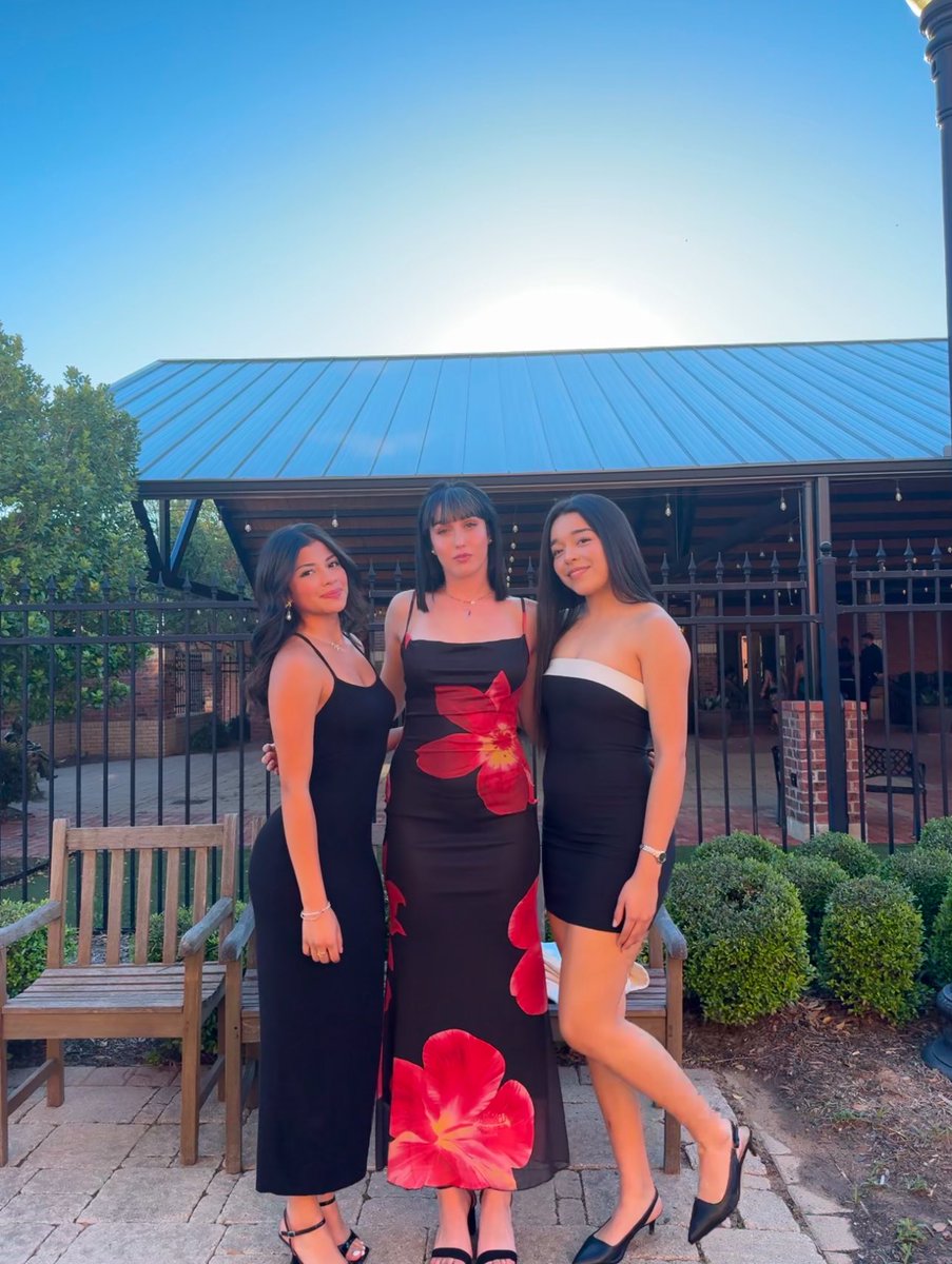 ladyrangervb's tweet image. Athletic Banquet last night!

Quick recap of their awards

ALL ACADEMIC TEAM
Sienna Adigun, Airianna Pickens, Kathrine Riemer 

1ST TEAM ALL REGION/1ST TEAM ALL CONFERENCE/CO-NEWCOMER OF THE YEAR
Eunice Cervantes 

2ND TEAM ALL CONFERENCE 
Jayden Jones, Kathrine Riemer