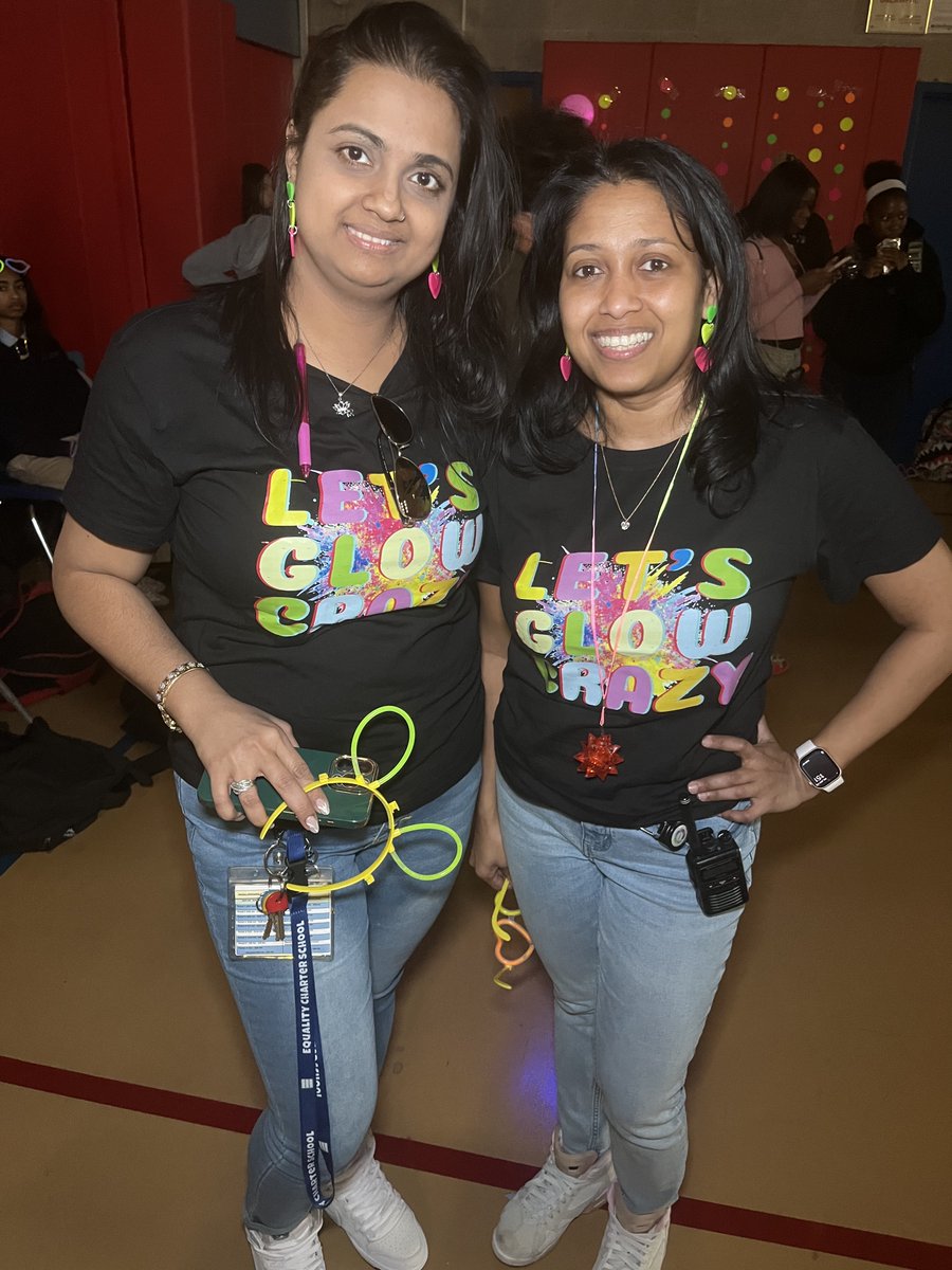 equalitycs's tweet image. ✨Glow sticks, good vibes, and the best students at our middle school glow party! ✨💡💫🖤
.
.
#EmpoweringBronxYouth #EducationInBronx #BronxCharterSchool #BronxAcademy #InnovateBronxEducation #BronxStudentsFirst #CharterSchoolPride #BronxLearningHub #AcademicExcellenceBronx