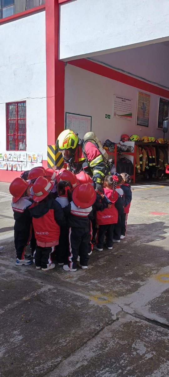 Bomberos Túquerres,realizó actividades  de  Bomberitos por un día  dónde participo el centro ludico San Antonio de nuestro  municipio. Honor,Abnegacion, Disciplina,<a href="/DNBomberosCol/">Dirección Nacional de Bomberos de Colombia</a>