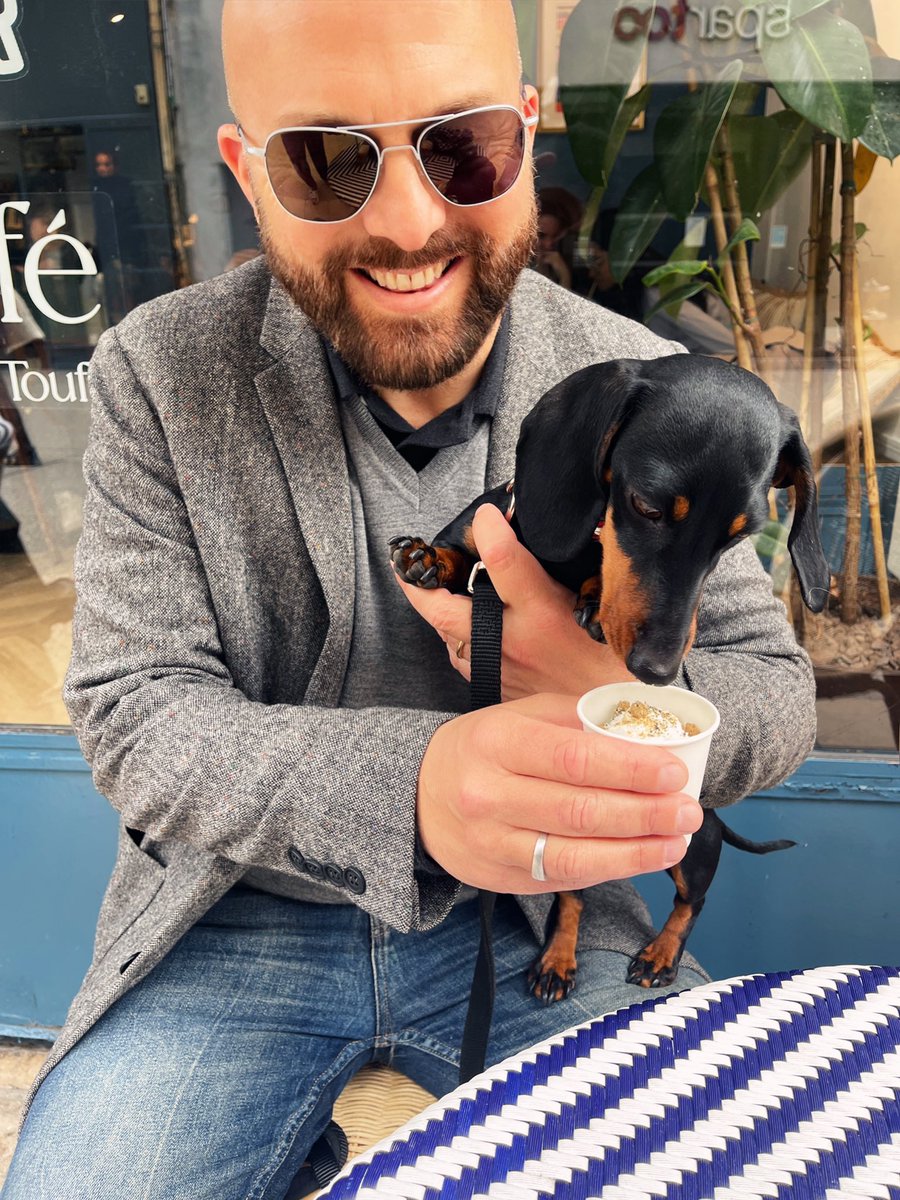 ceseph's tweet photo. 3 ans: Joyeux anniversaire Tootsie 🐾🎂🥰 #HappyBirthday #tuesdayvibe #photo #photography #teckel #teckellovers #teckellife #touffupetstore https://t.co/oSnhAdzjKA