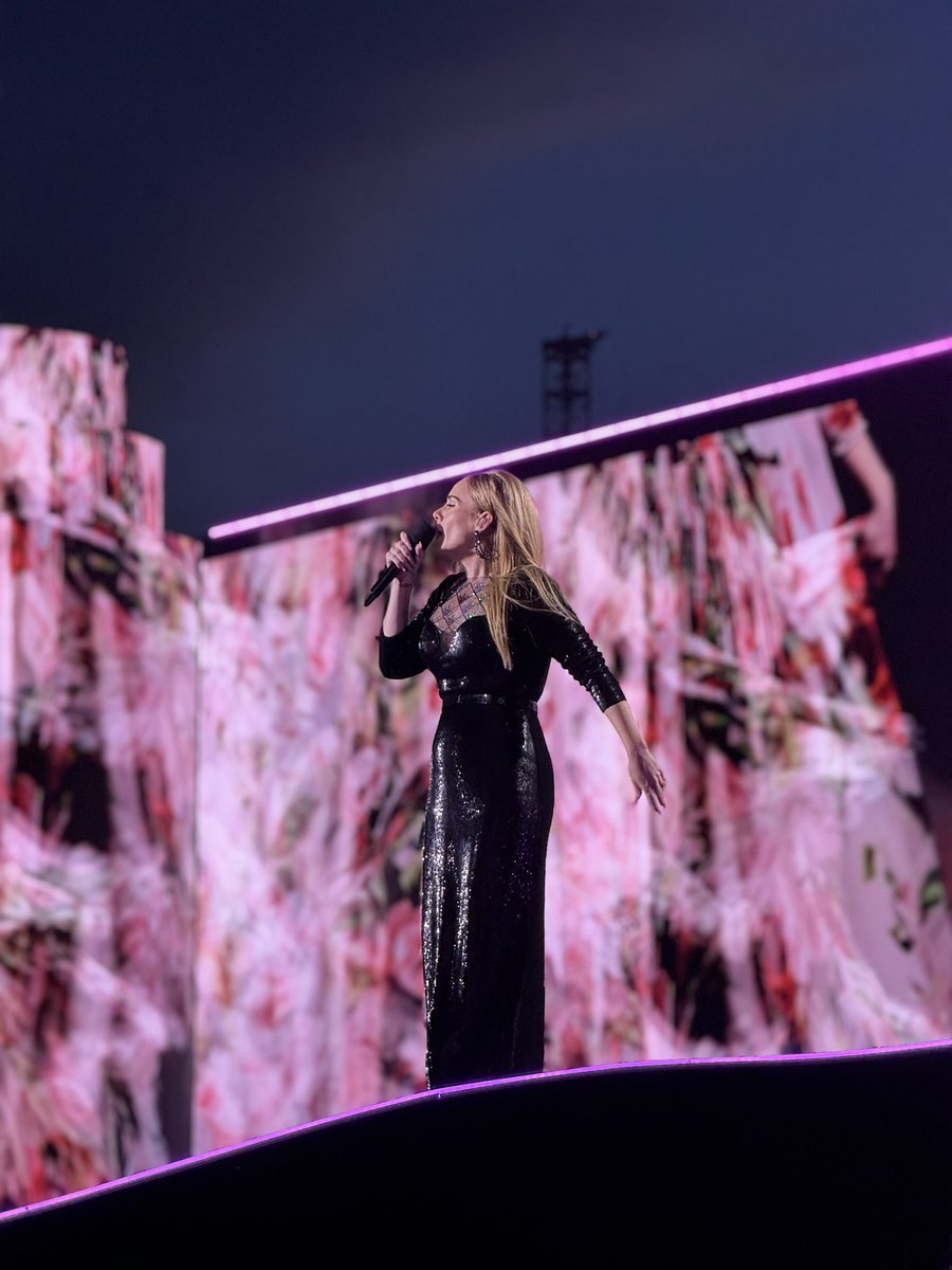 EricJumpsuit's tweet photo. 💕💜 https://t.co/UV8TCM8GbK