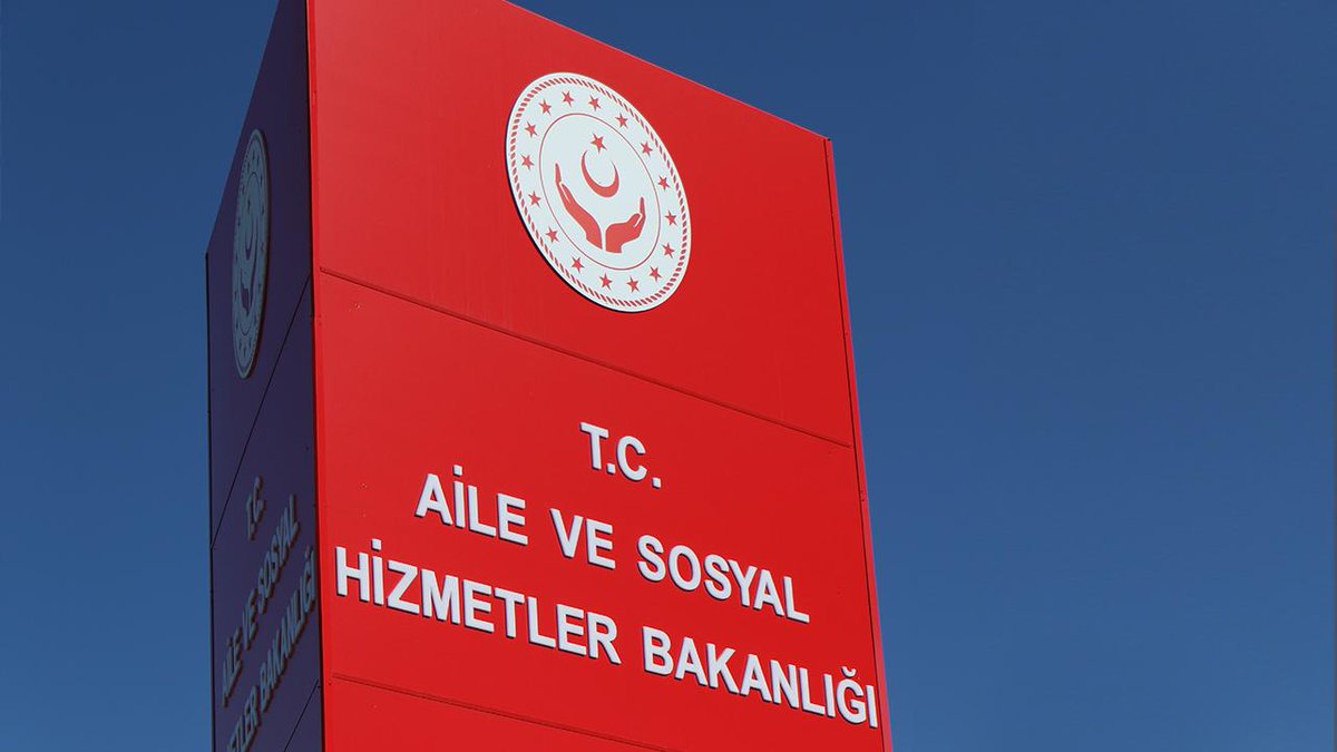 📢📢📢
Toplum ile Aile arasında sımsıkı bir bağ vardır.

Aile toplumu, toplum ise aileyi derinden etkiler.

Bu etkileri en net şekilde ortaya koyabilecek meslek grubu Sosyologlardır.

Bu yıl onların da yılı olmalıdır.

Sayın <a href="/MahinurOzdemir/">Mahinur Özdemir Göktaş</a>

#Aileyılındasosyologlara10binkadro