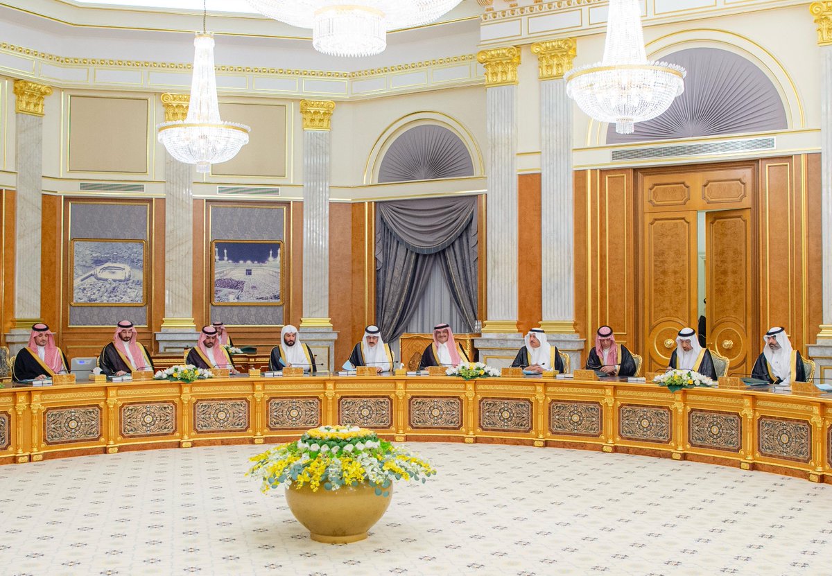 سمو سيدي #ولي_العهد يرأس جلسة #مجلس_الوزراء.