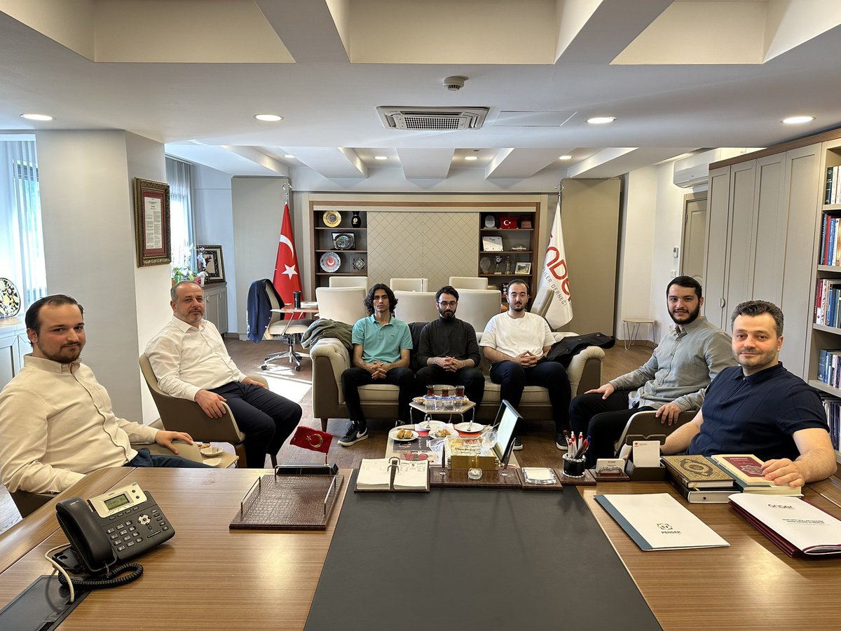 🔹Genel Başkanımız Abdullah Ceylan, Pendik Ömer Çam Anadolu İmam Hatip Lisesi Mezunları ve Mensupları Derneği PENDER Başkanı Abdurrahman Selim Çelikbilek ve ekibini misafir etti.

▫️Görüşmeye Genel Başkan Yardımcımız Muhammet Taha Tavman da eşlik etti.