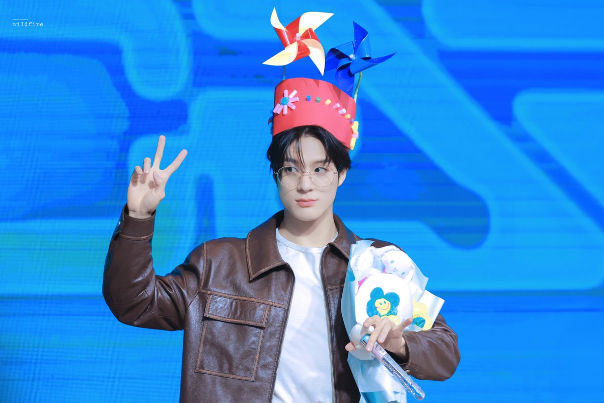 𝐖𝐢𝐥𝐝𝐟𝐢𝐫𝐞. tweet media