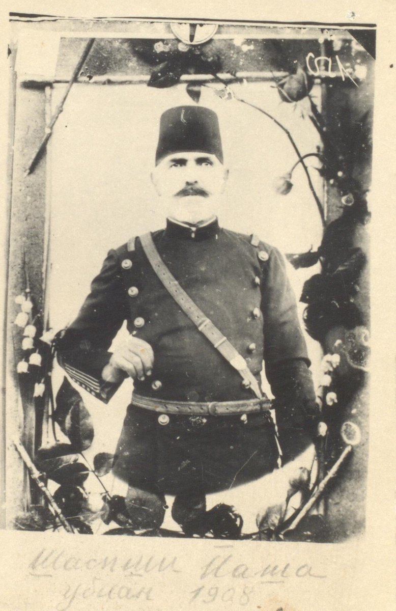 Talhaburakunlu's tweet photo. Meşhur "Kulunuzdan gayrısı İttihatçıdır" sözünün bir kanıtı:

II. Abdülhamid'in Makedonya'daki İttihatçı isyanının bastırılması için en çok güvendiği isim olan ve Mülazım Atıf Bey tarafından vurulan fotoğraftaki Şemsi Paşa'nın damadı Rıfat Bey bile İttihatçı. https://t.co/PqNrHMPJKb