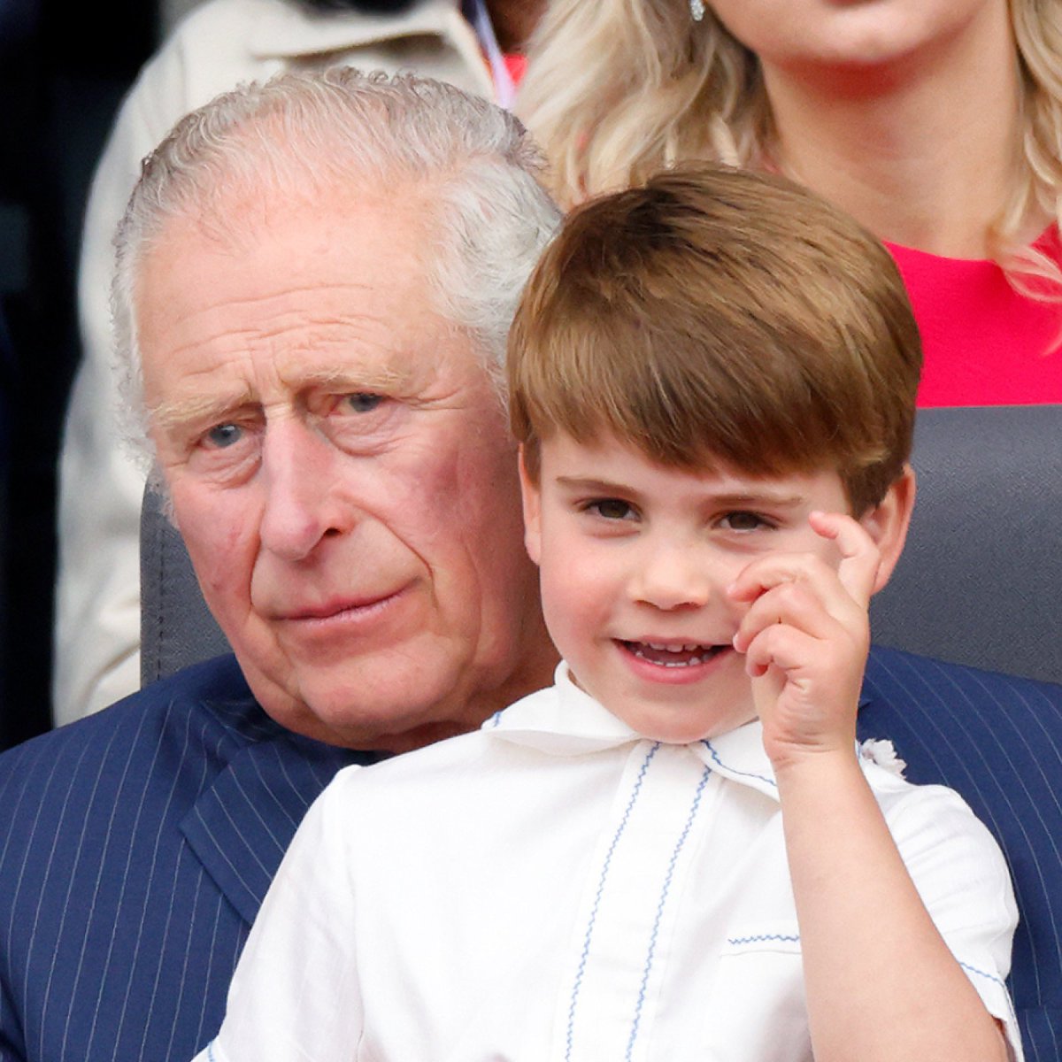 Royal Circular tweet media