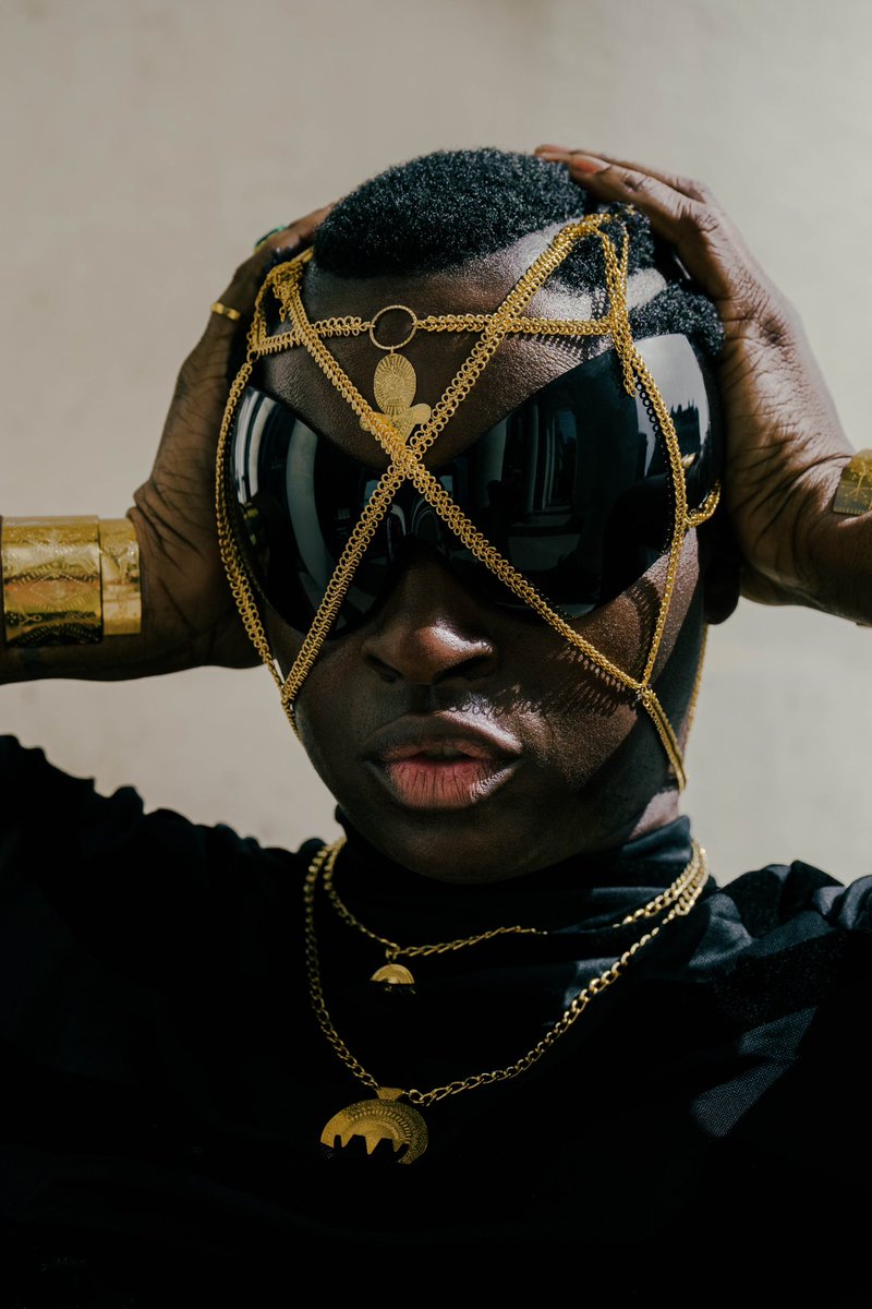 SoMaTyOuZ's tweet photo. AFROFUTURISTE 💖 
AMASUNZU HAIR 💖

Photo by Assam Prod ✨
Bijoux by ELIJO NANTES ✨ https://t.co/jdlCZCNmcz