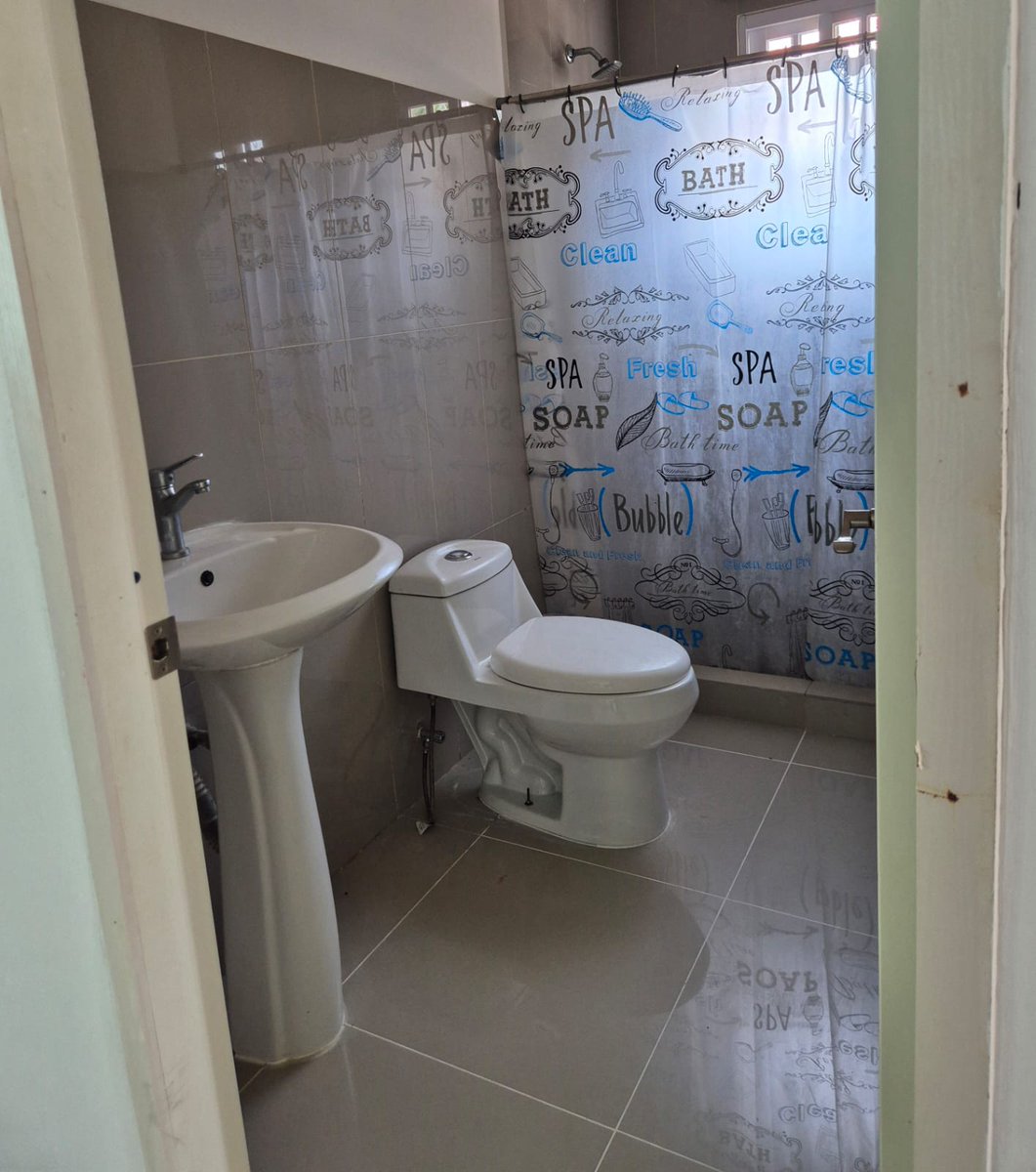 Chitreanos's tweet image. Se alquila casa en Reserva de Azuero en La Villa de LS
Casa de 3 cuartos, 2 baños, estacionamiento techado, lugar agradable y tranquilo.
Amoblada con aire acondicionado, estufa, refrigeradora, camas, etc.
Para mayor info pueden llamar o escribir al 6548-6360
$400 al mes