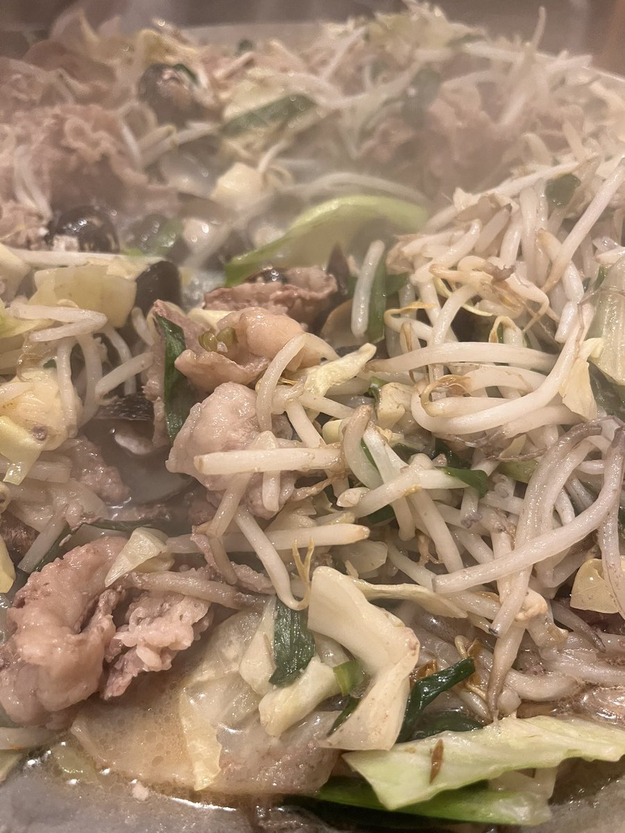 大阪、ありがとう！👑🔥

初めてしじみのしゃぶしゃぶを食べたんですが、すごく美味しかったです！
日本に住んでけっこう経つけど、まだまだ知らない美味しいものがたくさんあって、すごくワクワクします！🤤
#njDONTAKU