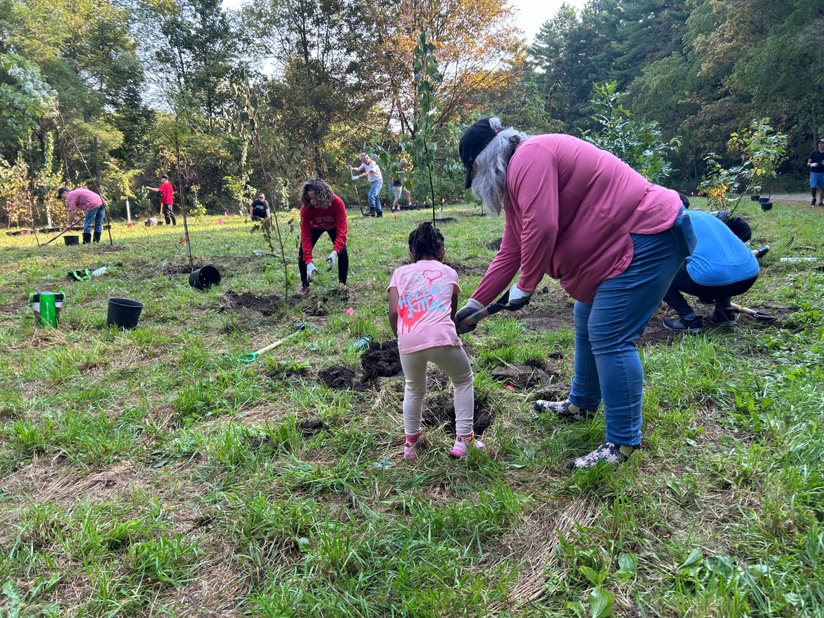 At KCCA, we're celebrating the incredible volunteers who help make our watershed a better place. From planting trees, to supporting events, to educating the community about environmental conservation — your time and passion truly make a lasting impact.