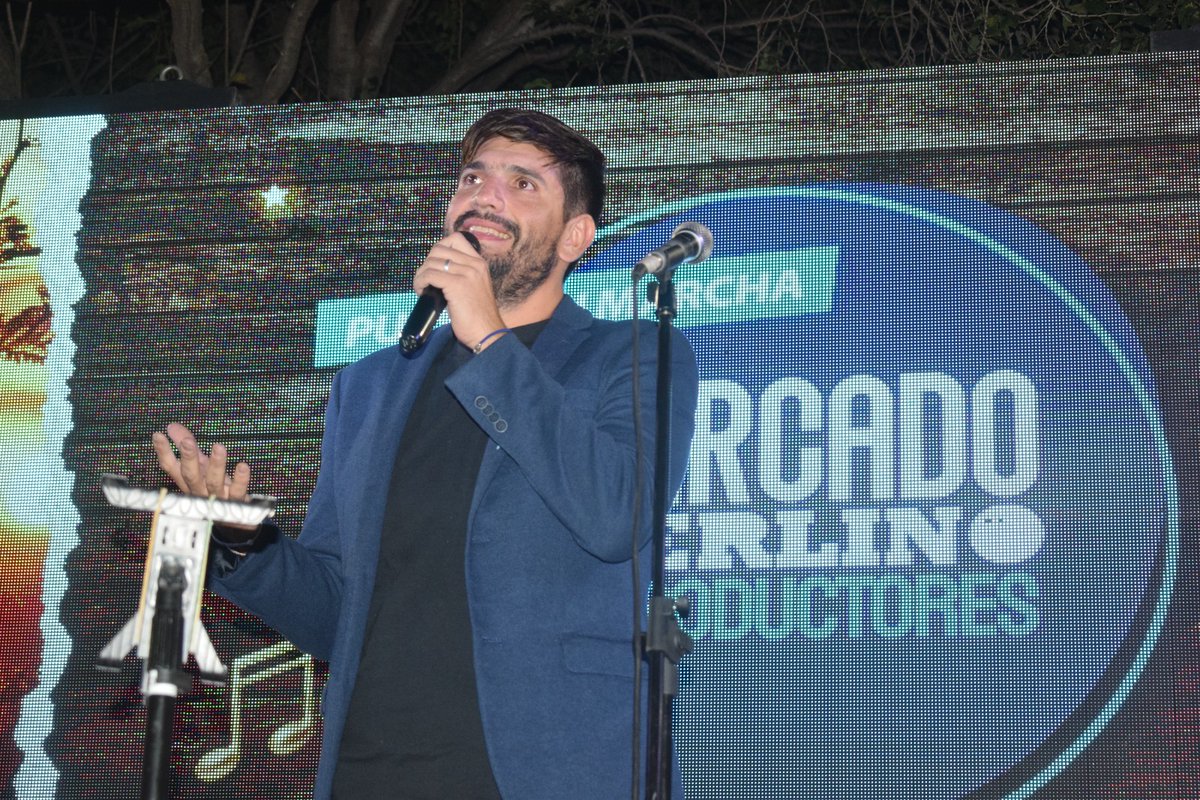 Puesta en marcha del Mercado Merlino de Productores: un nuevo espacio para la identidad local.
Este proyecto, impulsado por la gestión municipal, busca recuperar y fortalecer un lugar de encuentro entre la comunidad y la producción local.
Mira: ramcc.net/post.php?f=not…