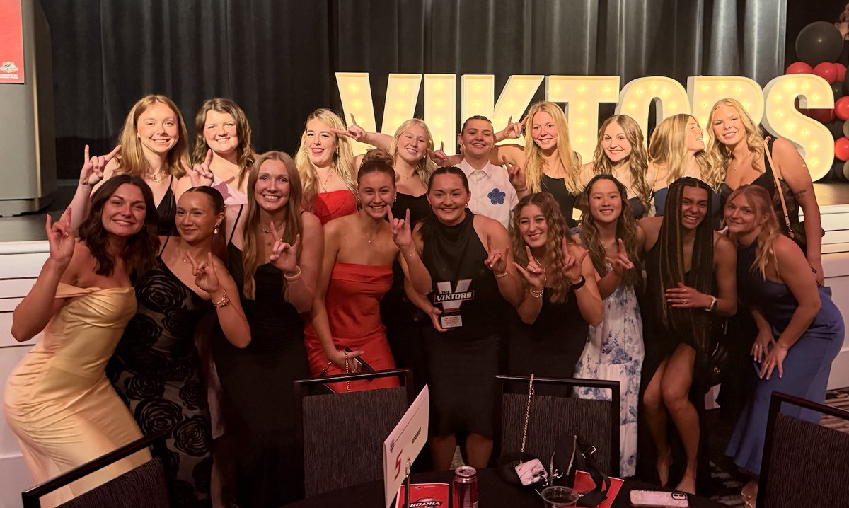 Viktor WE did! ❤️🖤

There is no better way to recap all the INCREDIBLE individual and team athletic and academic accomplishments than TOGETHER! Congratulations to our senior Viking, Ella Larsen, on earning Female Athlete of the Year award! #RowWithUs