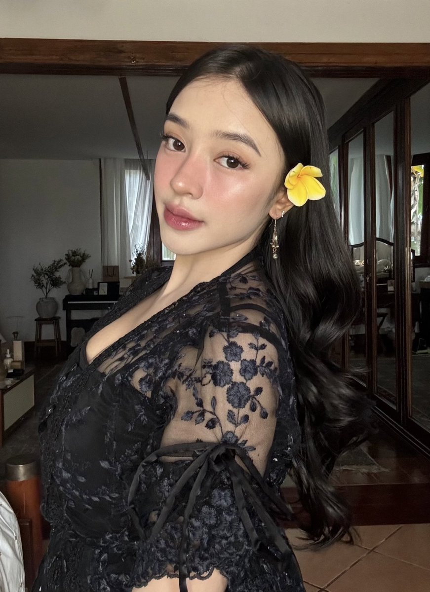 nyobain blush baru 🌼