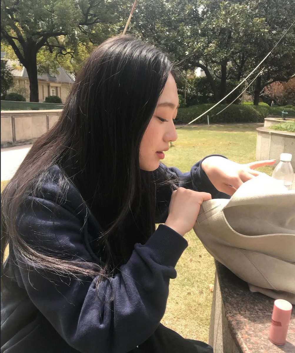 hannah tweet media