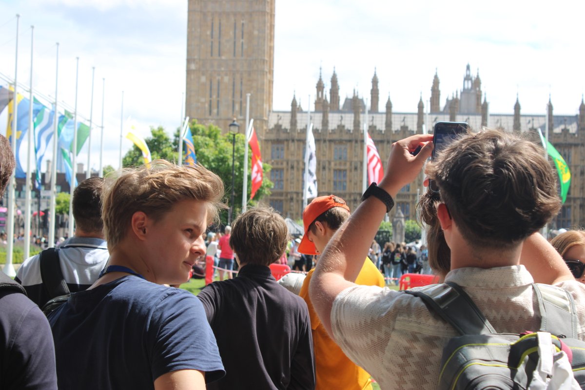 ReachCambridge's tweet photo. 🌞 What makes summer at Reach Cambridge unforgettable?
🏛️ London &amp; Oxford trips
📚 World-class teaching
🌍 Friends from around the world

Join us! https://t.co/yfLMMGuZip

#ReachCambridge #StudyAbroad #CambridgeAdventures #FutureLeaders https://t.co/Loxnn7Ui9i