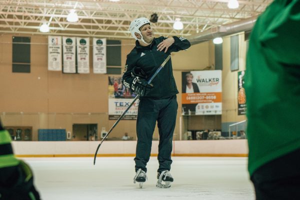 LauraStammUS's tweet photo. HOCKEY TIP TUESDAY: All sports utilize the elements of force application to generate movement. https://t.co/rTQxtLVoEb https://t.co/JlY1YGpxIx