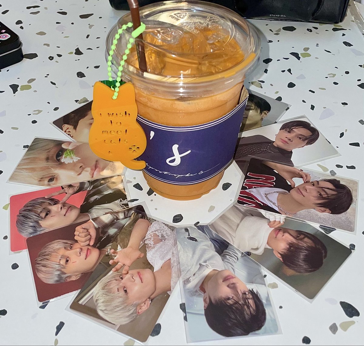 🎂🐈‍⬛✨

#Lastspringclub_withJay
#JAY_RewindandRoll