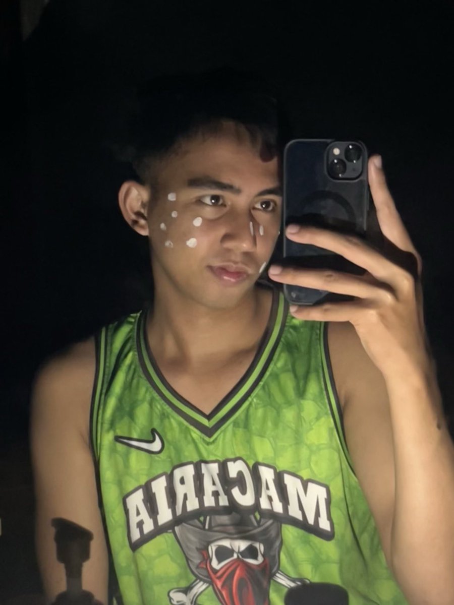 markcupappi's tweet image. hi? good eve

#candelaria 
#TwittDown