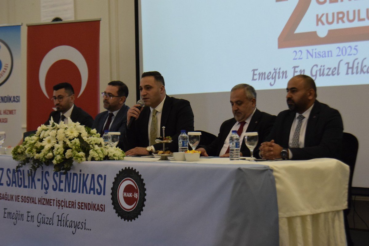 suleyman6061's tweet photo. KAYSERİ’DEYİZ…

Kayseri Şubemizin 2. Olağan Genel Kurulunu demokrasi şöleni içerisinde gerçekleştirdik. Şube kongresinde Şube Başkanlığına görevine yeniden seçilen Emre Kocaman ve ekibi tebrik ediyor, genel kurulun hayırlara vesile olmasını diliyorum.

https://t.co/rJLM4st5A9 https://t.co/LiJTF8JUd8