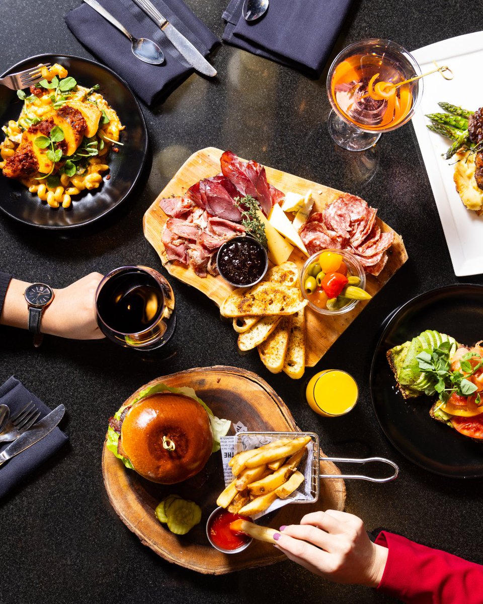 From our hydroponic garden to the kitchen to you - fresh, thoughtful and rooted in purpose. This Earth Day, we celebrate sustainability in every detail. 

#HiltonEarthDay #HoustonSustainability #HoustonEarthDay