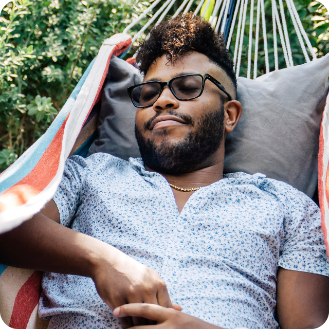April is #StressAwarenessMonth! Discover simple ways to manage stress with our quick video on Digital Detox. Take a break from screens and feel the difference!  👉eu1.hubs.ly/H0jsQgn0

#StressAwareness #DigitalDetox #EmployeeWellbeing