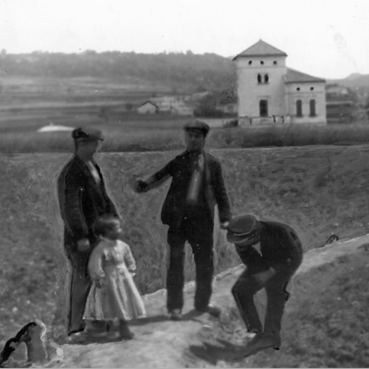 TONACALM's tweet photo. Quina llàstima… quina ciutat ens està quedant…Tot a terra @Olotuit . No se li podria donar algun ús a la torre dels  coloms?? https://t.co/yA7SZvkfIb