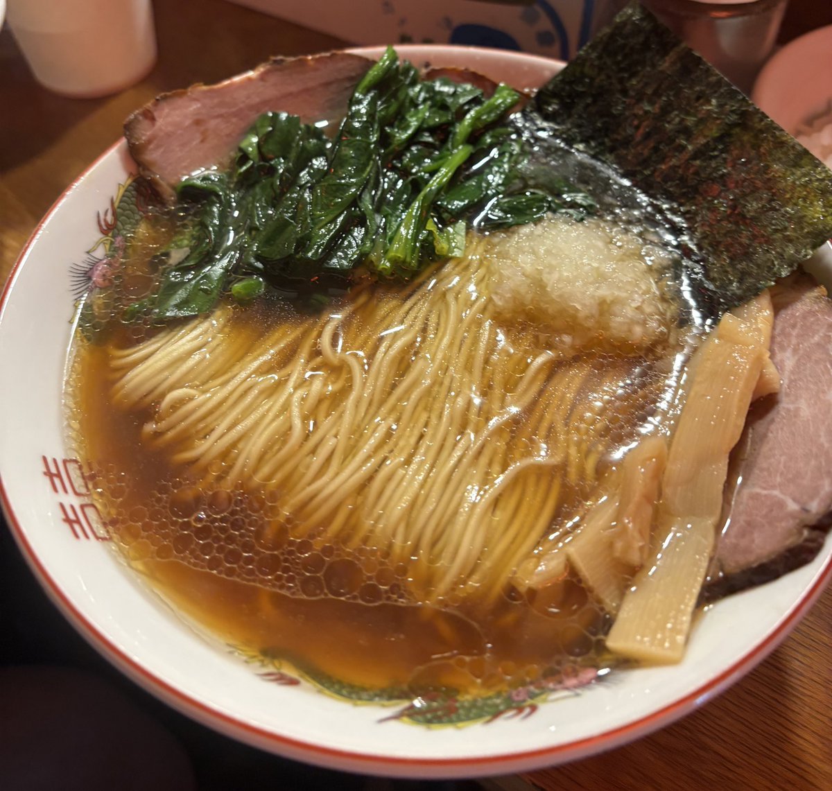飯テロかねてこの時間に投稿します（確信犯）
最近ラーメン食べすぎて体がラーメンになりそう🍜
山岡家でしょ〜ホルモンラーメンでしょ〜小山のラーメンフェス？みたいなので食べた牡蠣塩ラーメンと中華そば、、
ちゃんと次の日控えめにしたり抜いたりしてるとはいえちゃんと節制しようと思います😇