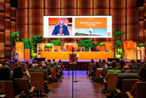 wereldnieuwsonl's tweet image. Aandeelhoudersvergadering ING stilgelegd om verstoring activisten

transport-online.nl/82458/aandeelh… #aandeelhoudersvergadering #activisten #ExtinctionRebellion #ING